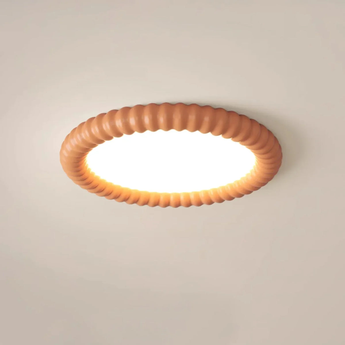 Moderne loftlampe med LED og dekorativ bølgeramme
