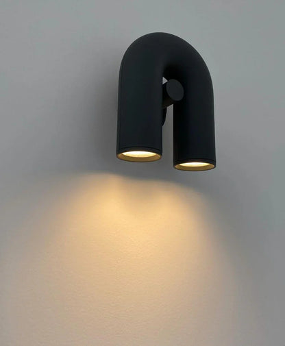 Bueformet LED-væglampe i moderne design