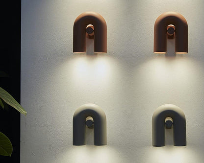 Bueformet LED-væglampe i moderne design