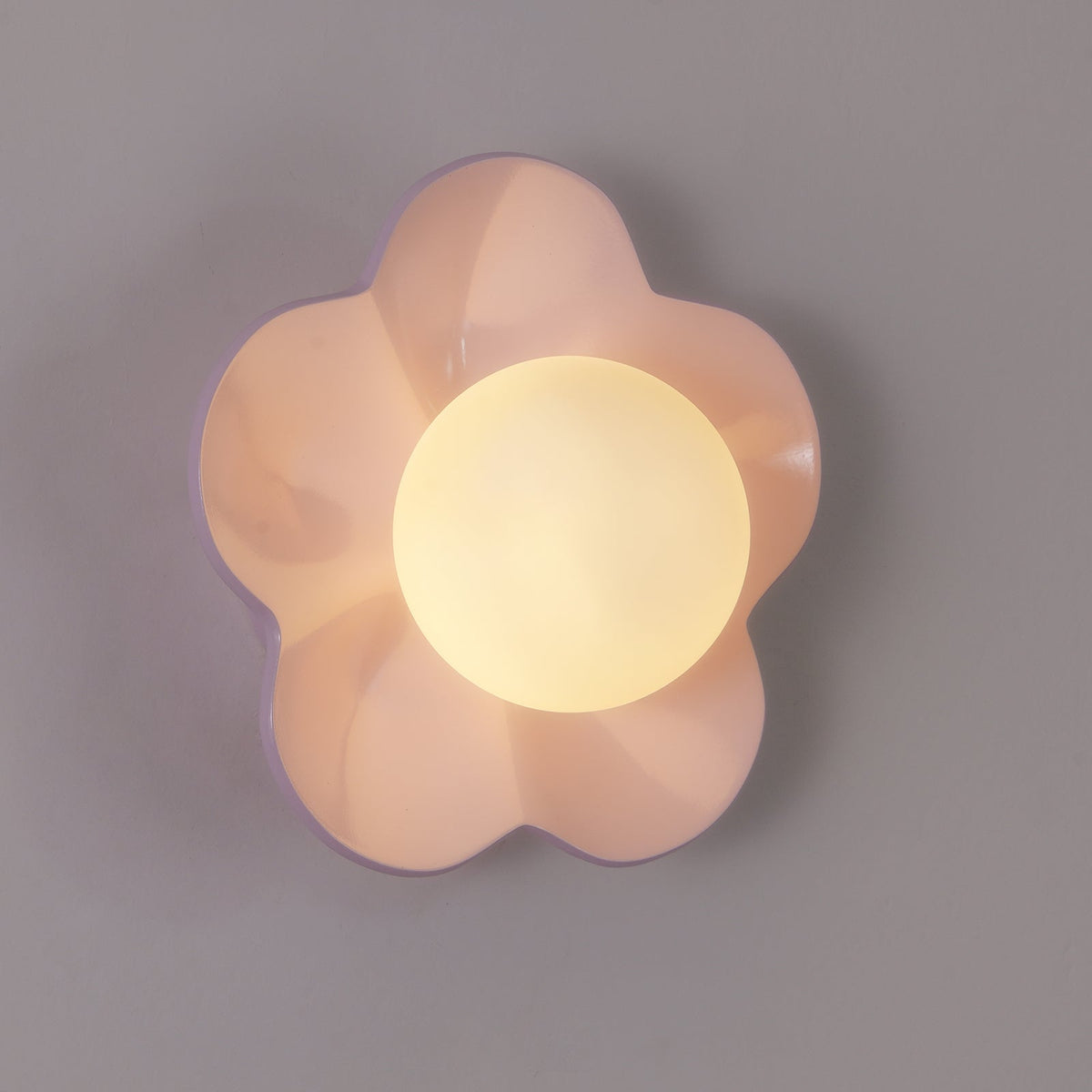 Blomstervæglampe med opalglasglobe - Lumzi