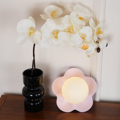 Blomstervæglampe med opalglasglobe - Lumzi