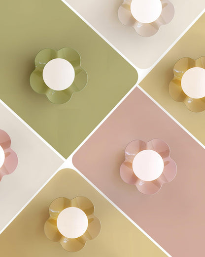 Blomstervæglampe med opalglasglobe - Lumzi