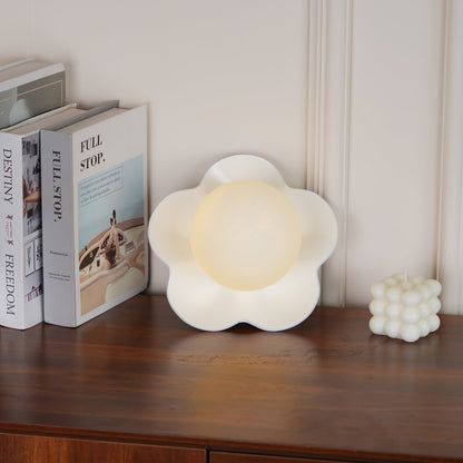 Blomstervæglampe med opalglasglobe - Lumzi