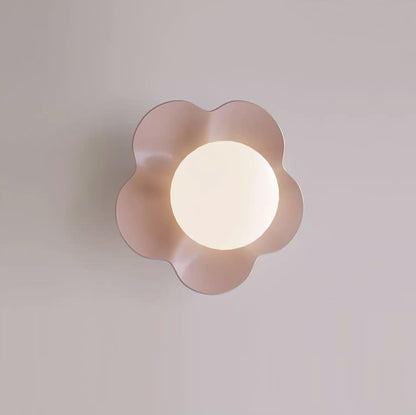 Blomstervæglampe med opalglasglobe - Lumzi