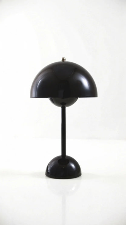 Trådløs bordlampe med minimalistisk design