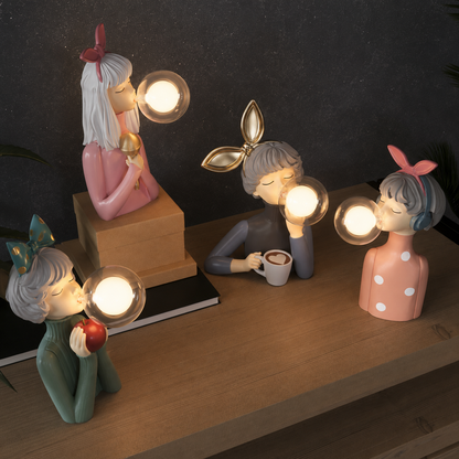 Dekorativ LED-bordlampe "pige med balloner" – designfigur til stue og kontor