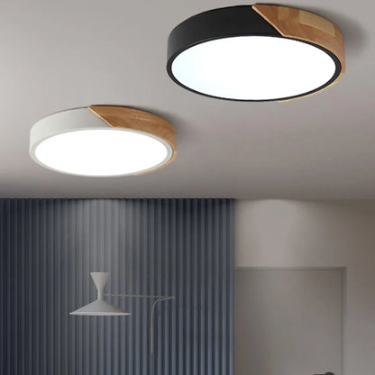 Moderne rund LED-loftlampe med trædetalje