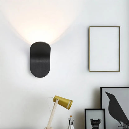 Moderne LED-væglampe med minimalistisk design