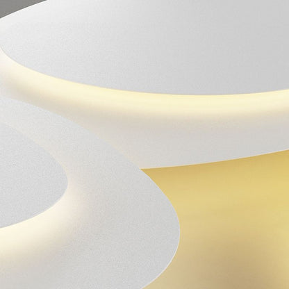 Plafond i hvid metal, skyformede paneler - Lumzi