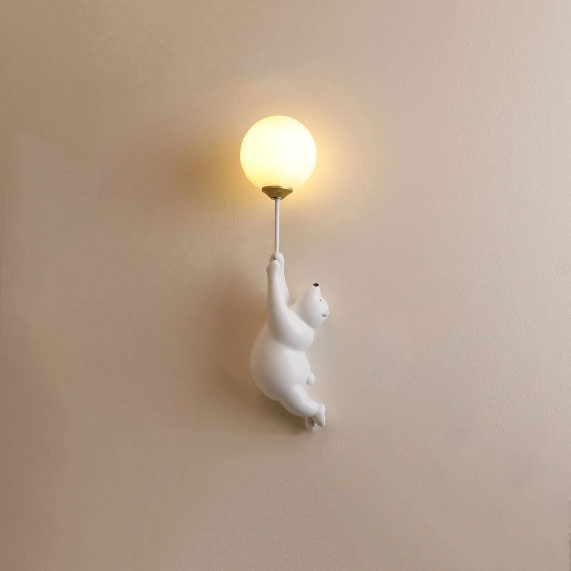 Væglampe i resin med bjørn og ballon - Lumzi