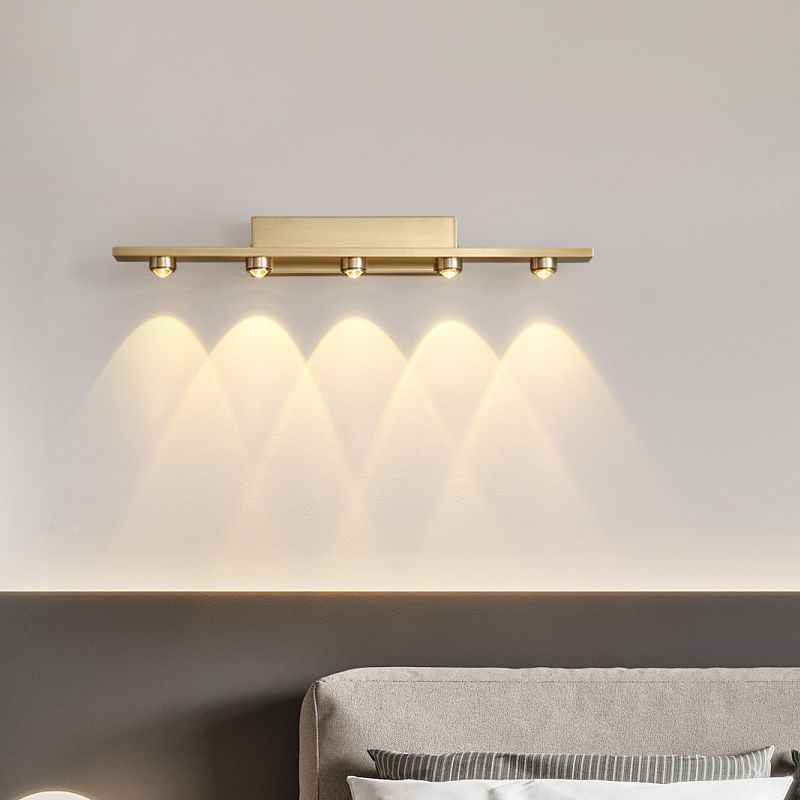 Lineær LED-væglampe med spots - Lumzi