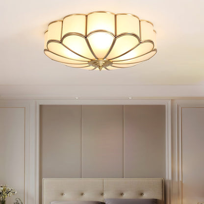 Plafond i messing med matteret glas - Lumzi