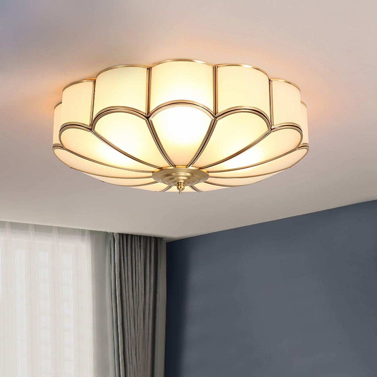 Plafond i messing med matteret glas - Lumzi