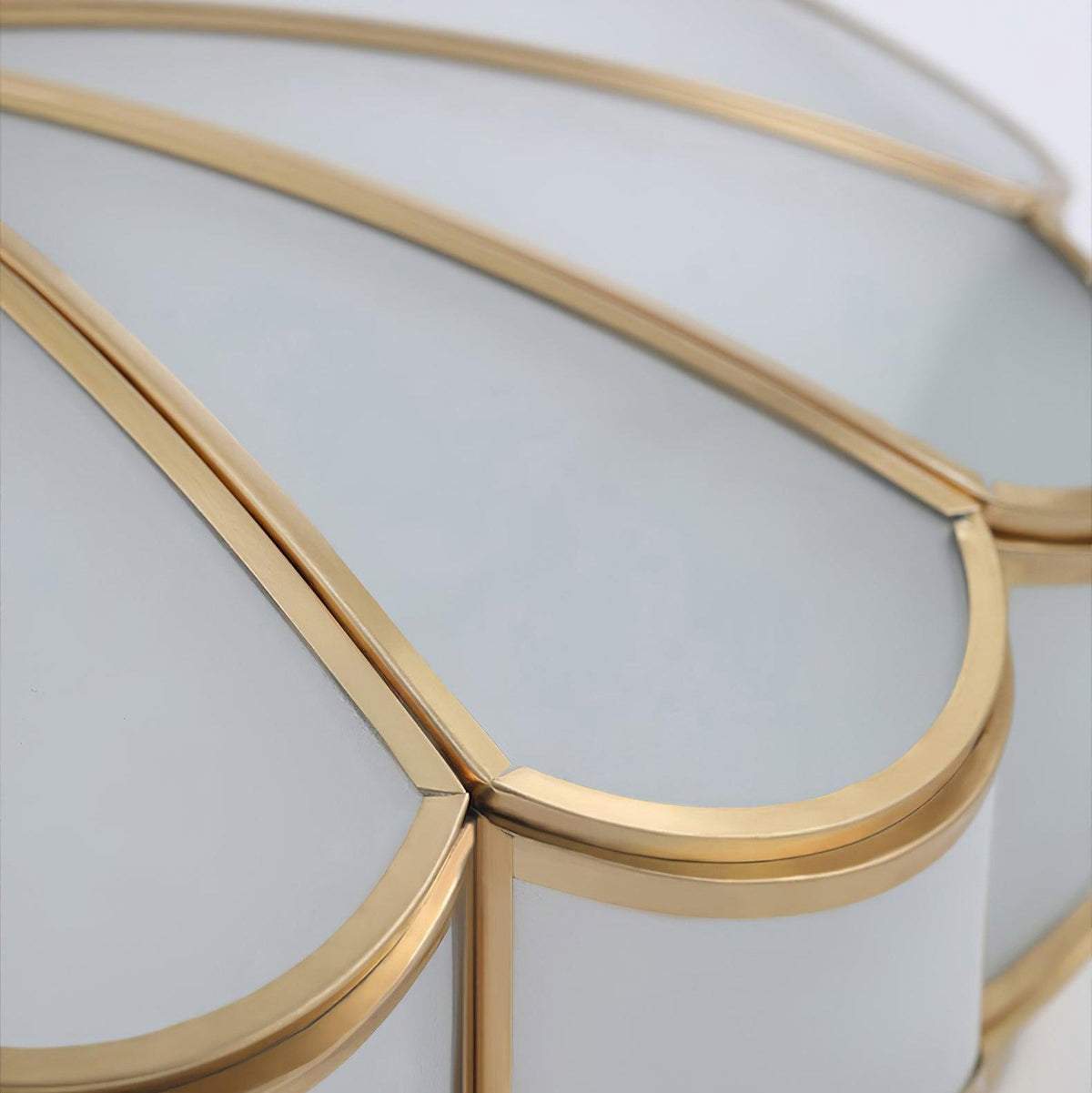 Plafond i messing med matteret glas - Lumzi