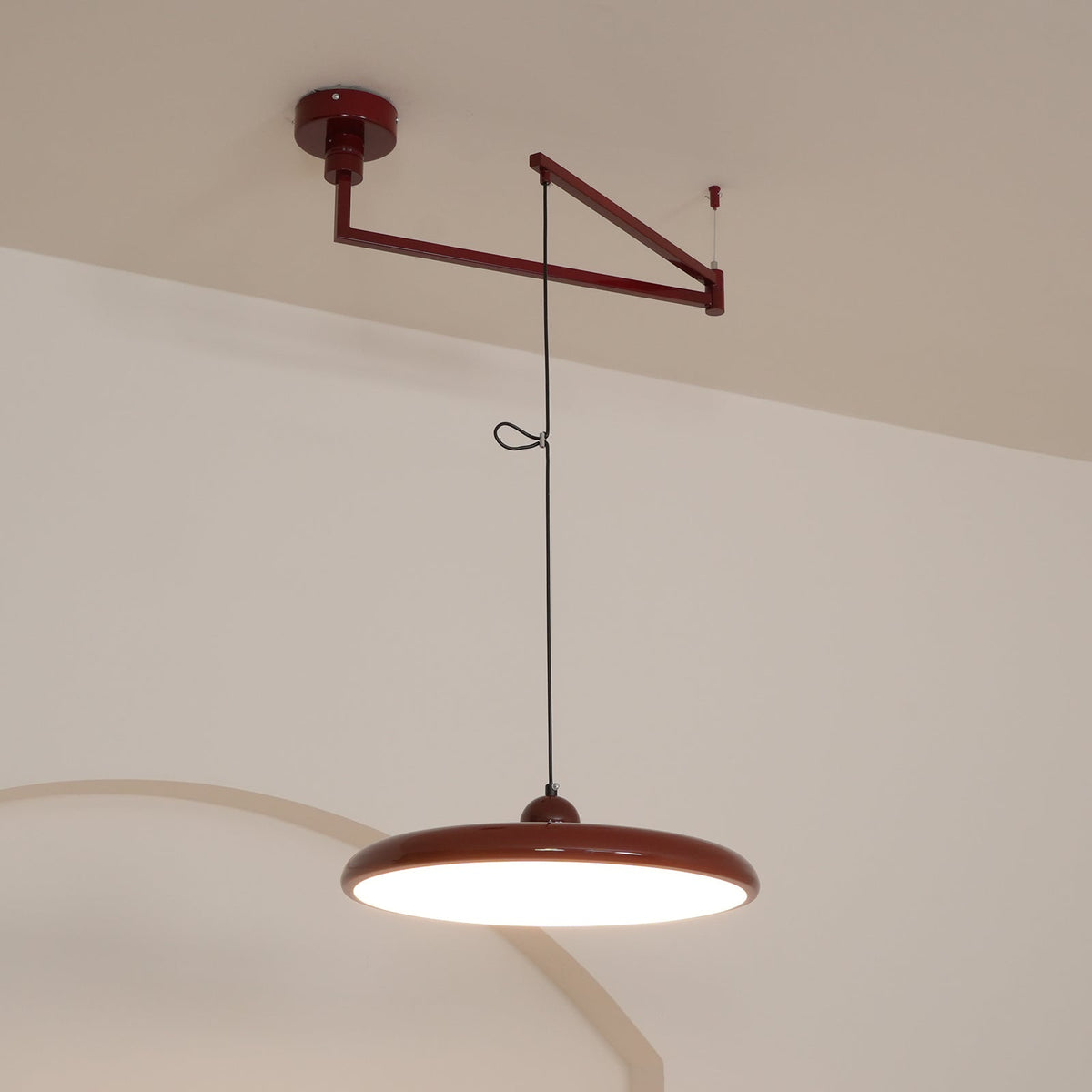 Pendel med svingarm og skive i Bauhaus-stil - Lumzi