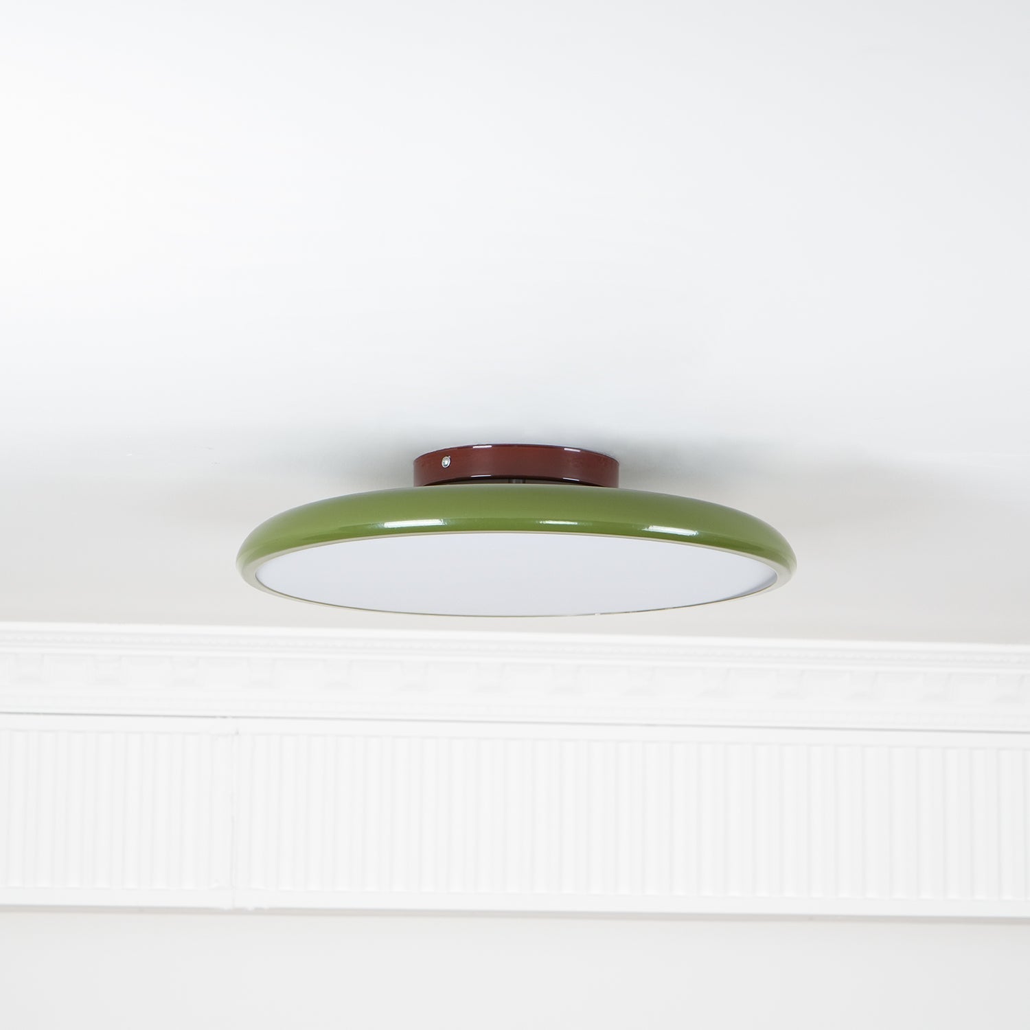 Plafond med hældbar skærm, disc-design - Lumzi