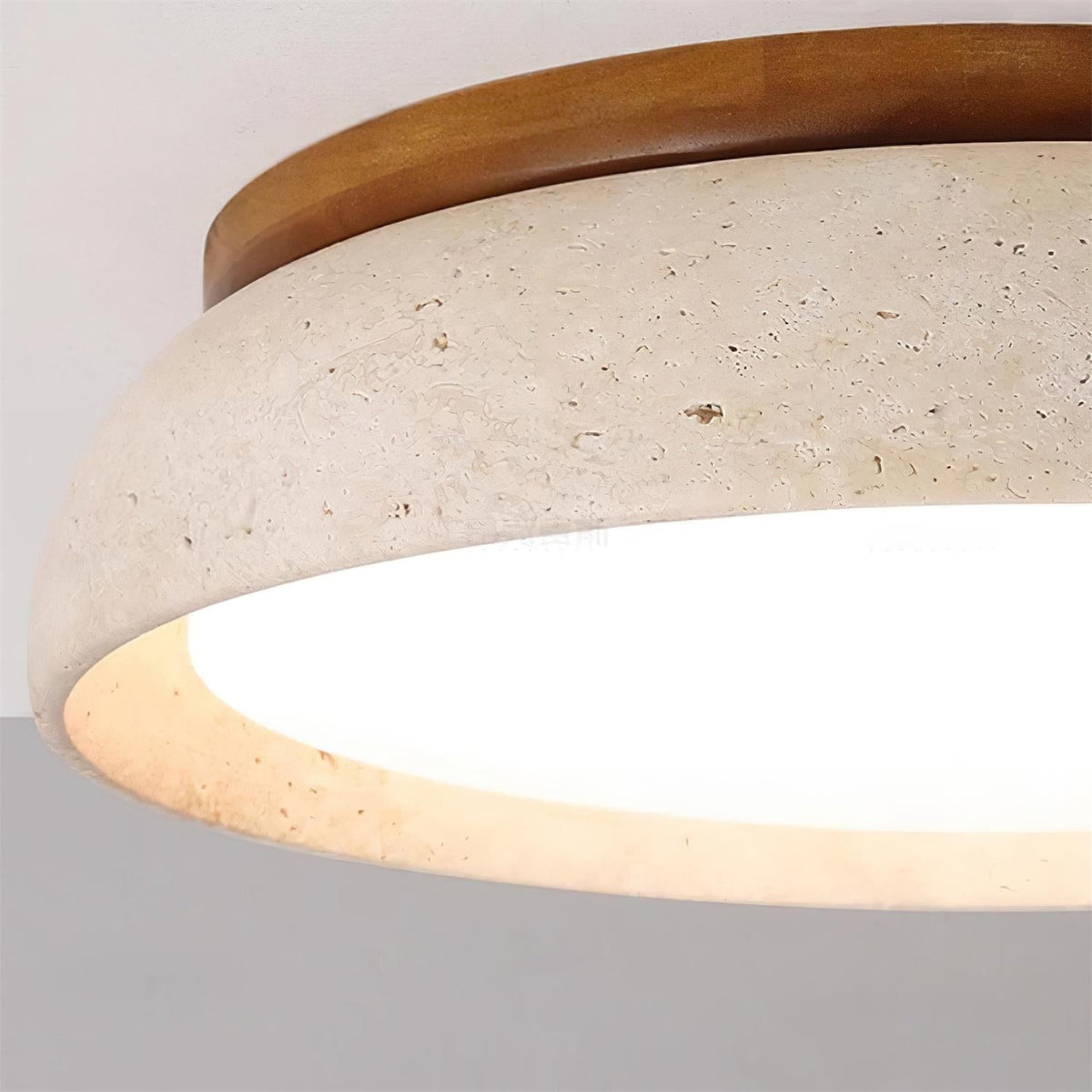 Plafond i travertin og træ - Lumzi