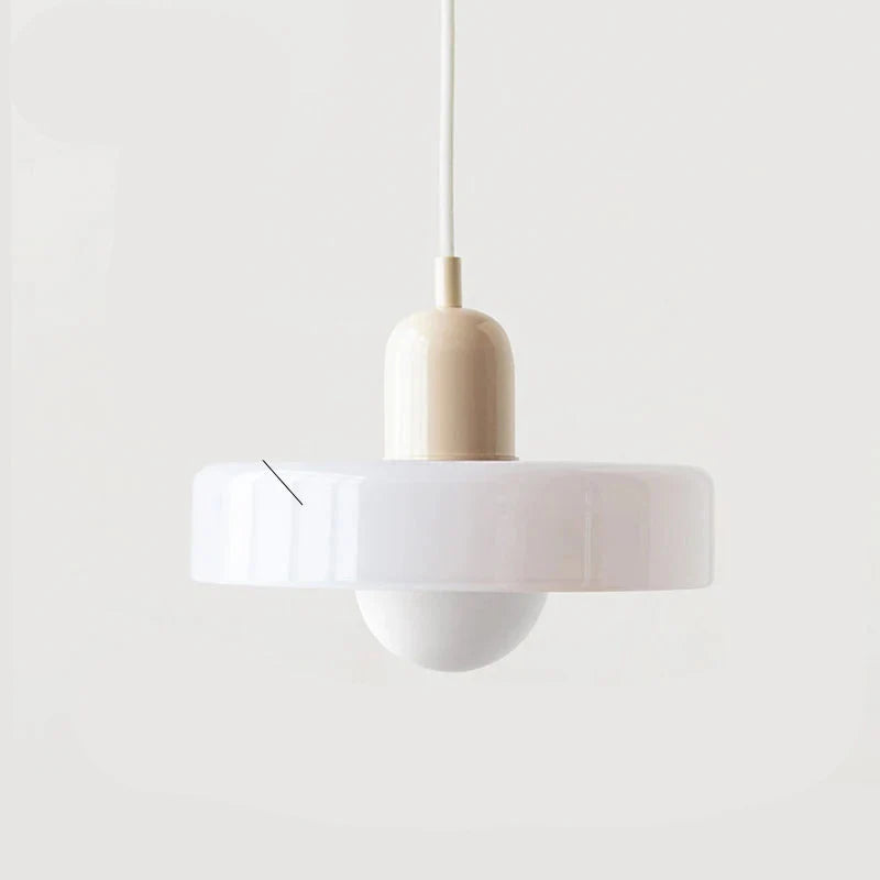 Bauhaus-pendellampe med farvet glasskærm
