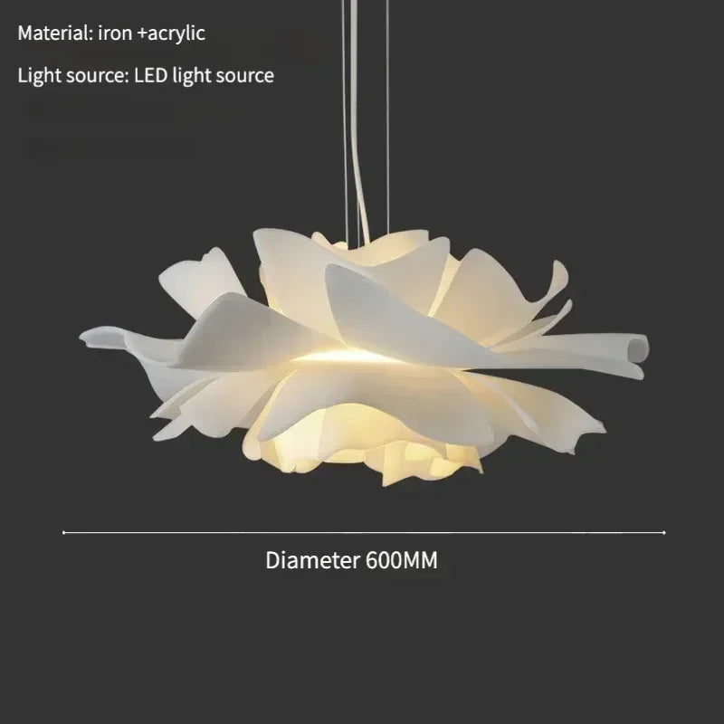 Lotus-pendellampe med lagdelt blomsterskærm