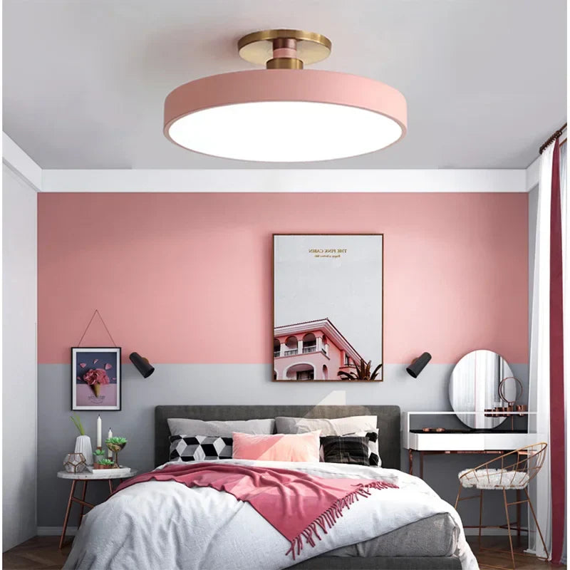 Rund LED-loftlampe i skandinavisk design