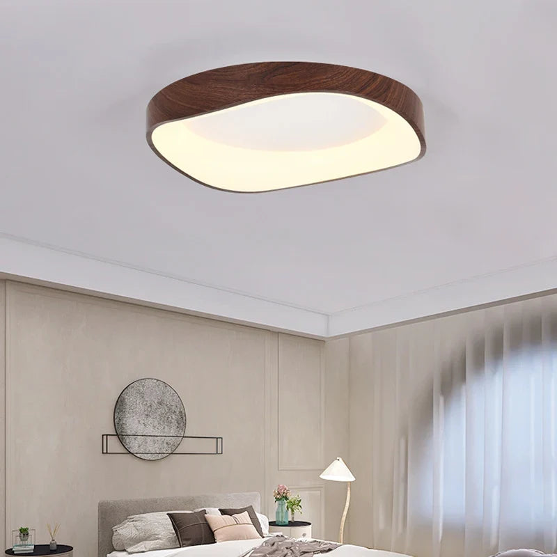 Skandinavisk LED-loftlampe – Moderne påbygningslampe med træeffekt