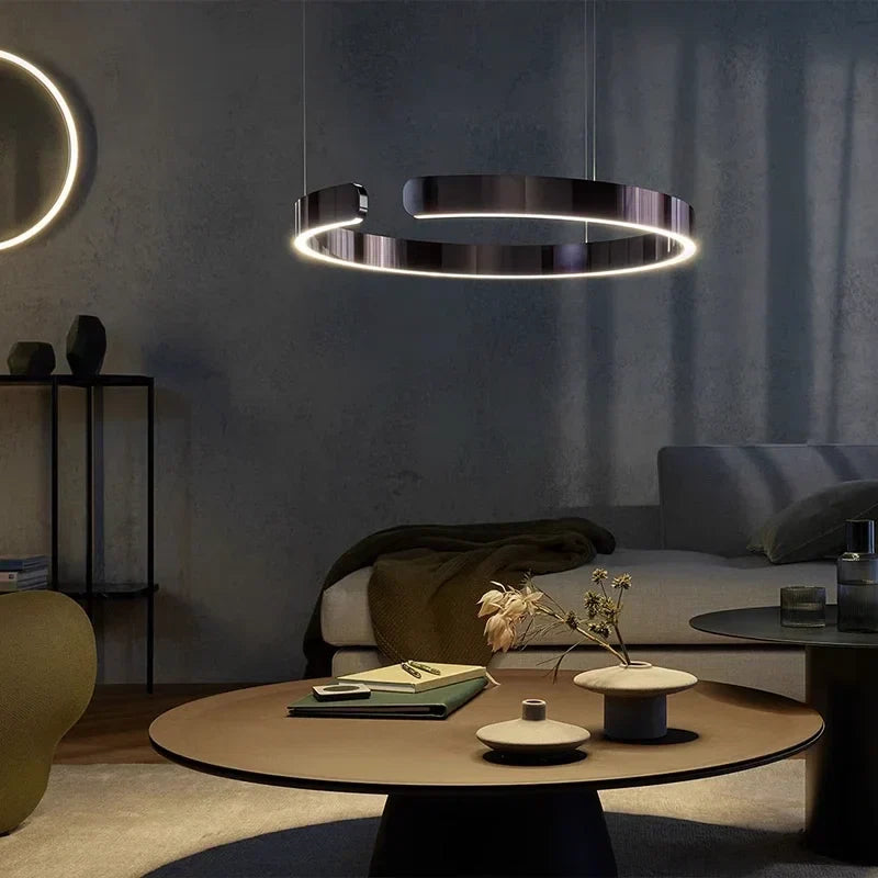 Moderne rund LED-pendellampe med lysring