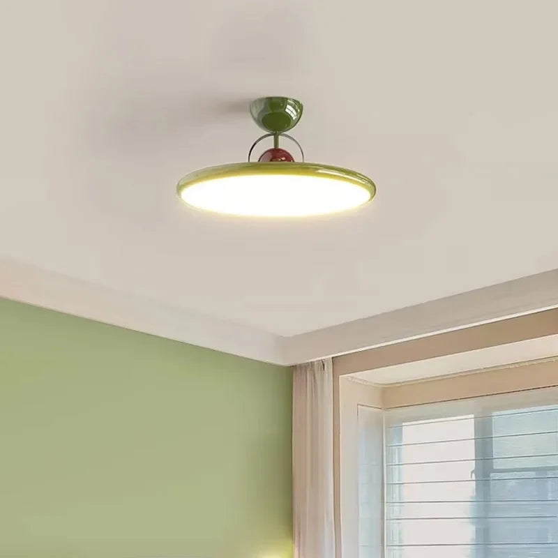 Minimalistisk LED-loftlampe i Bauhaus-stil