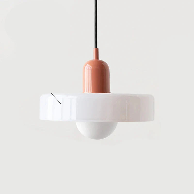 Bauhaus-pendellampe med farvet glasskærm