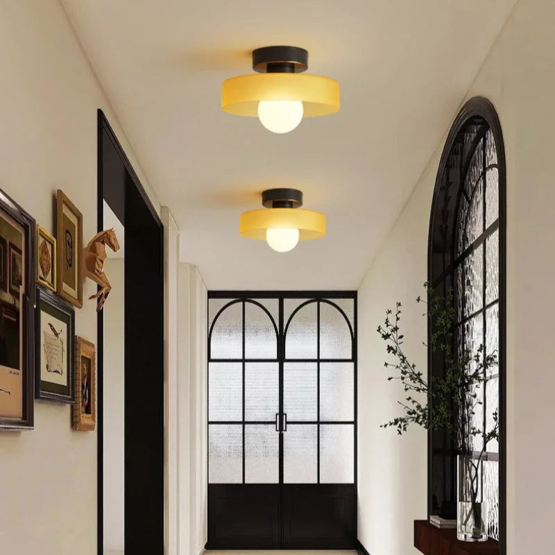 Rund flad LED-loftlampe i minimalistisk design