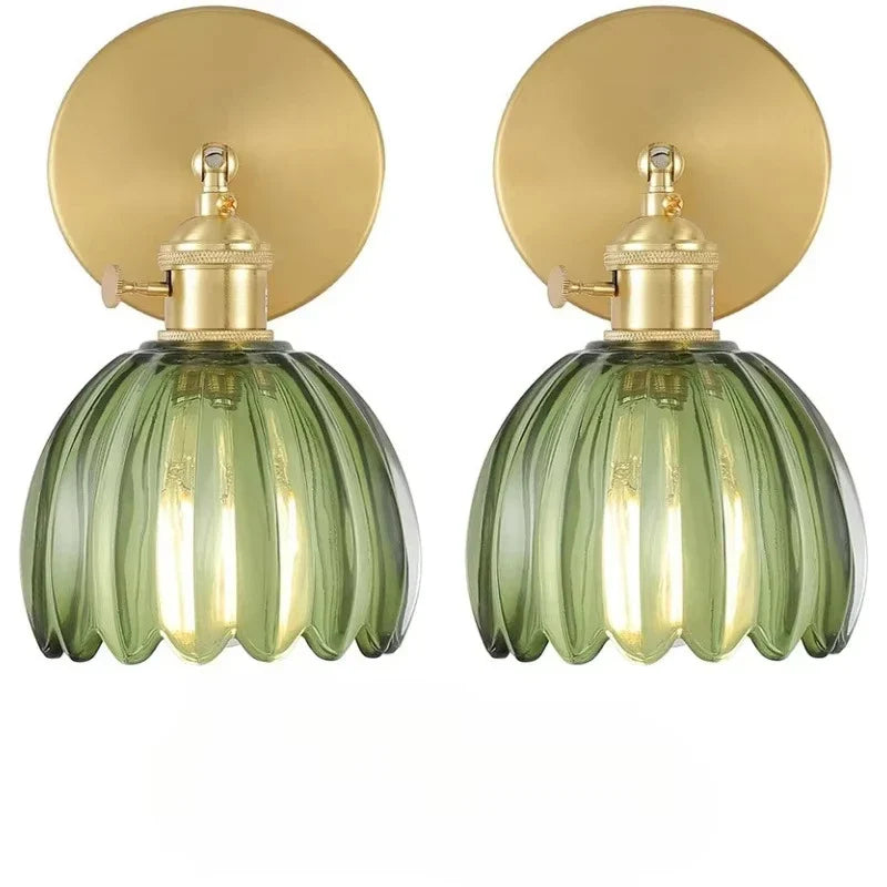 Retro væglampe med tulipanformet glasskærm