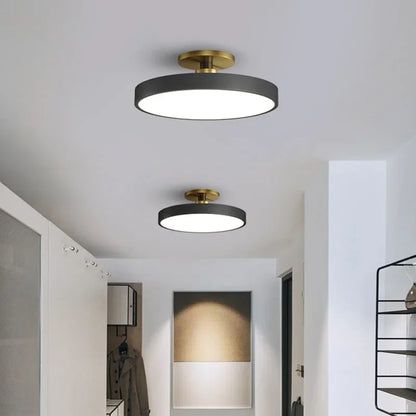 Rund LED-loftlampe i skandinavisk design
