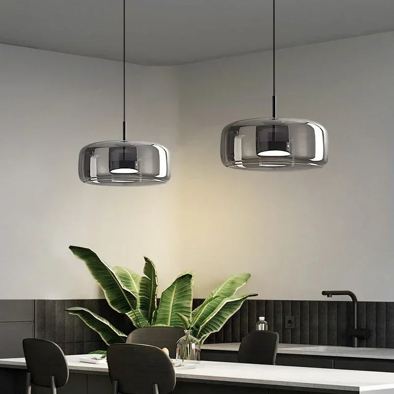 Moderne LED-pendellampe i glas med guldfinish