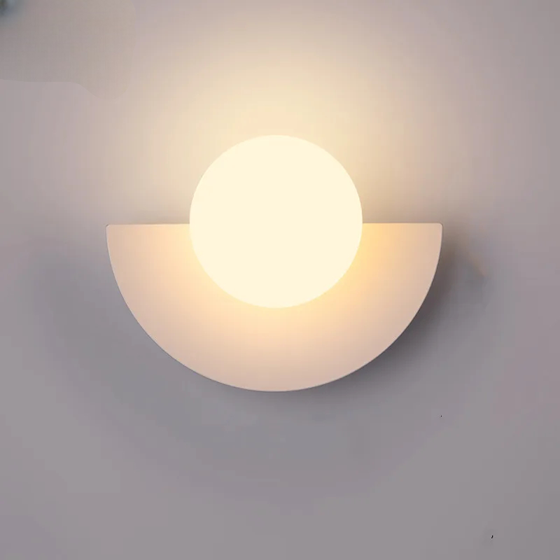 Geometrisk LED-væglampe med halvcirkel