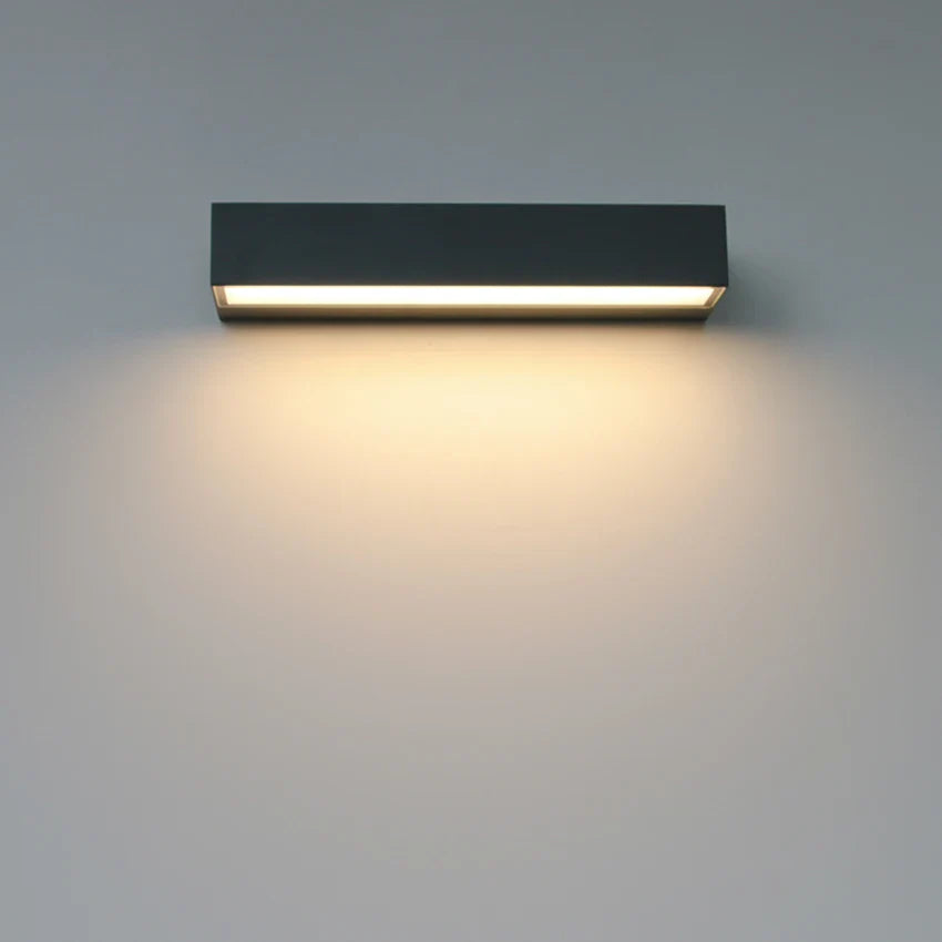 Moderne LED væglampe til udendørs brug