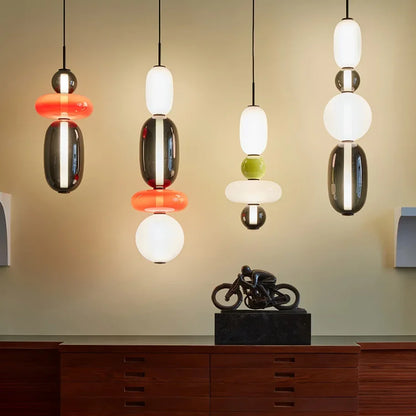 Farverig LED-pendellampe i glas