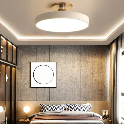 Rund LED-loftlampe i skandinavisk design