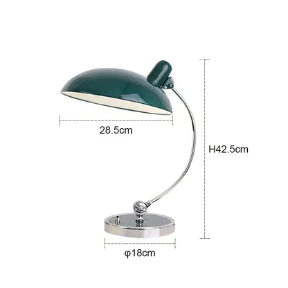 Retro bordlampe i metal med forkromet fod
