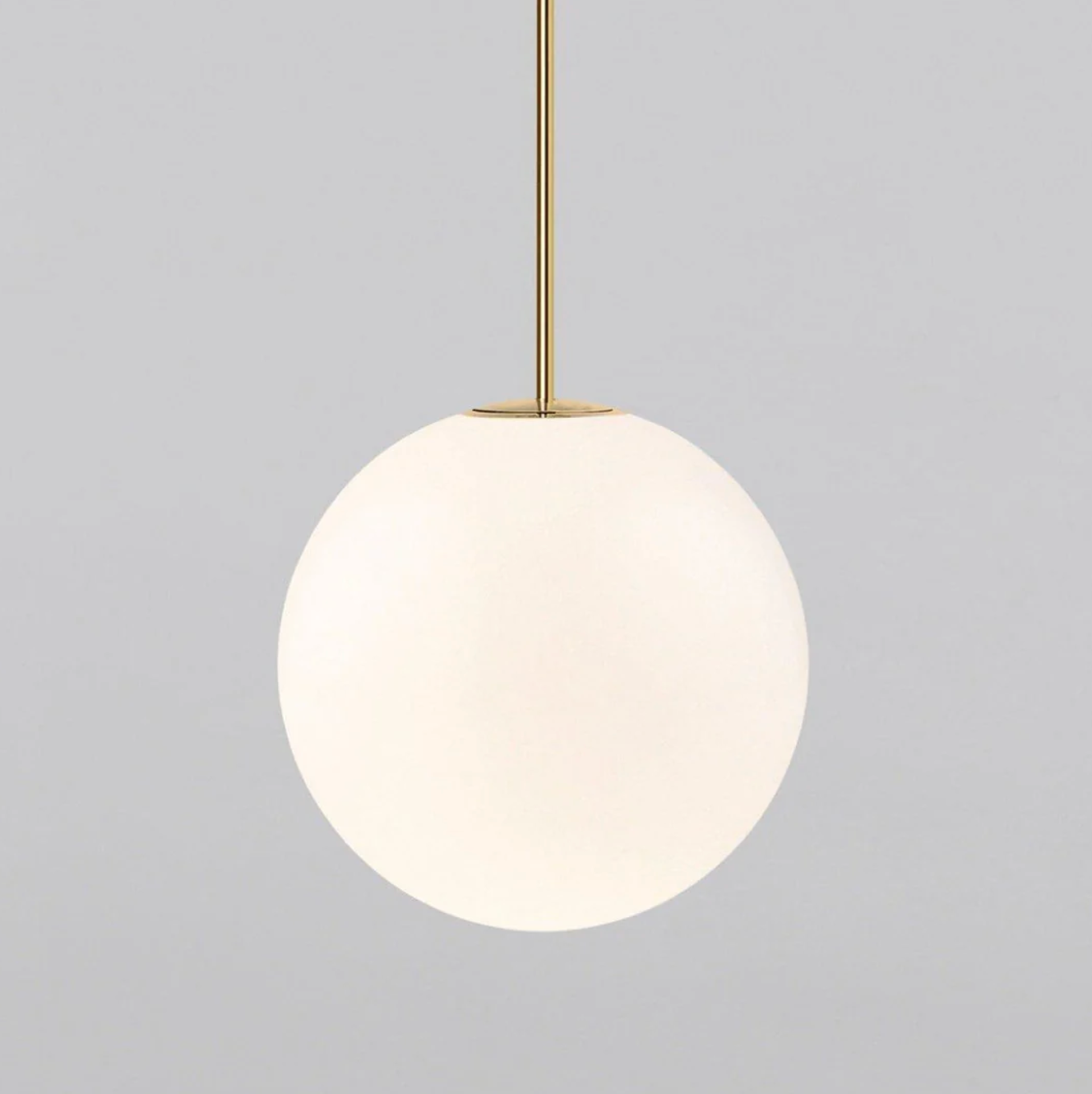 Kugleformet pendellampe med LED