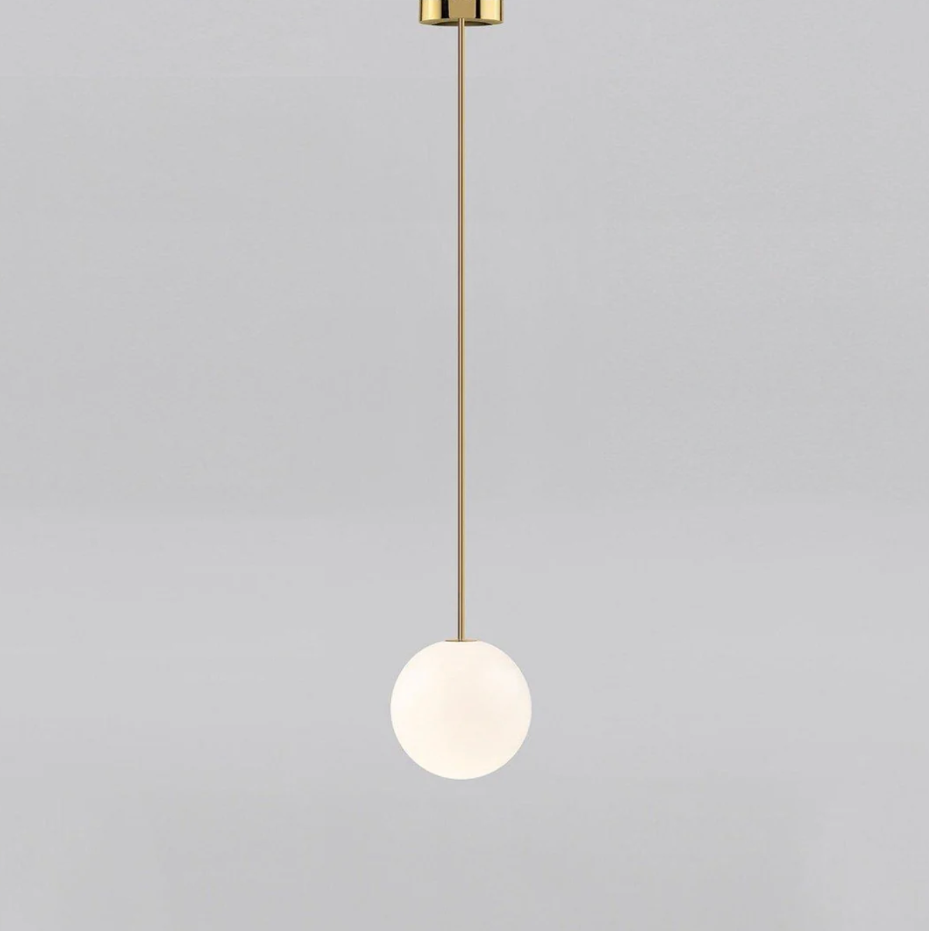 Kugleformet pendellampe med LED