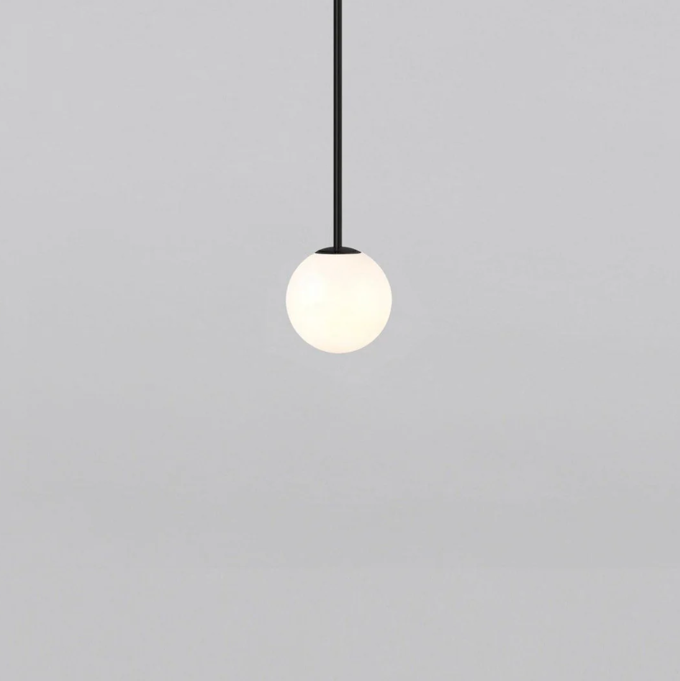 Kugleformet pendellampe med LED