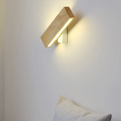 Træ væglampe med LED – minimalistisk linjelampe