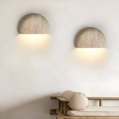 Væglampe i natursten – halvrundt design med LED