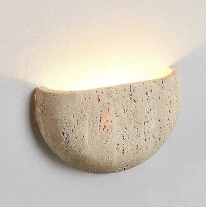 Væglampe i natursten – halvrundt design med LED