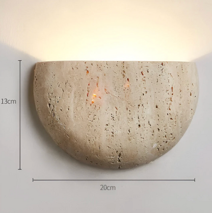 Væglampe i natursten – halvrundt design med LED