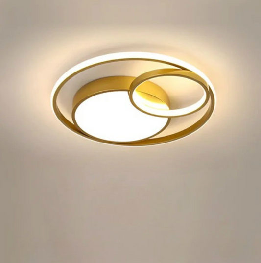Moderne LED-loftlampe med dekorative ringe