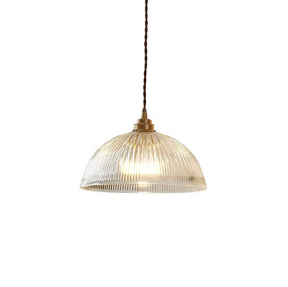 Retro pendellampe med riflet glaskuppel og messingfinish