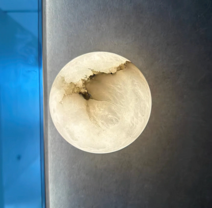 Væglampe med marmoreffekt – moderne LED-kuglelampe