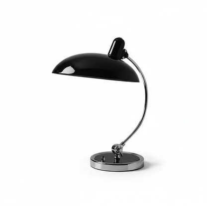 Retro bordlampe i metal med forkromet fod