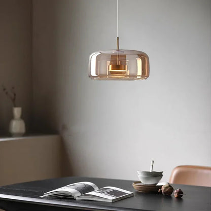 Moderne LED-pendellampe i glas med guldfinish