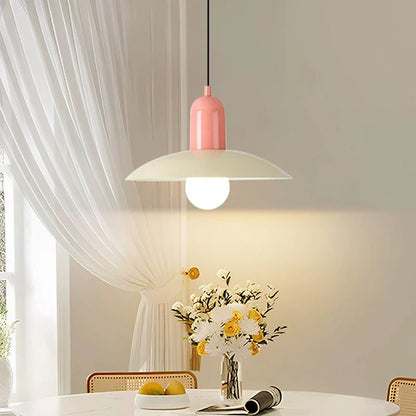 Moderne pendellampe med tofarvet design